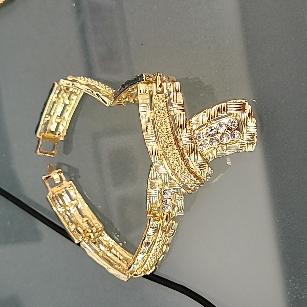 Jewelry - Picture 3 of 5
